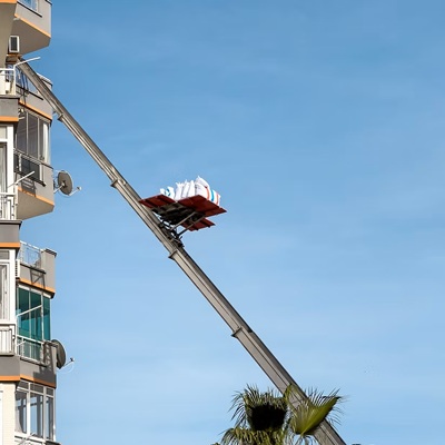 מנוף הרמה לחומרי בניין